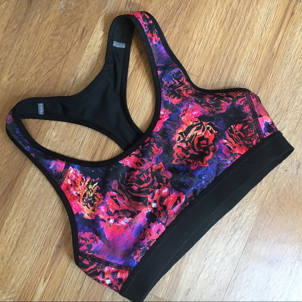 NWOT Beautiful Sports Bra